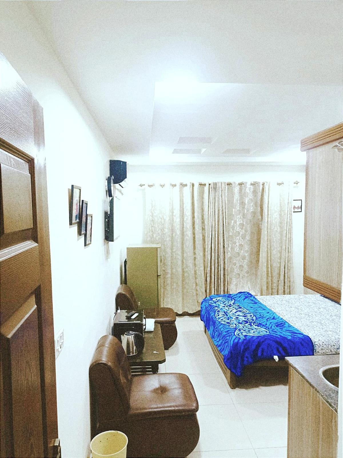 Crystal Comfort Studio Rawalpindi Exteriör bild